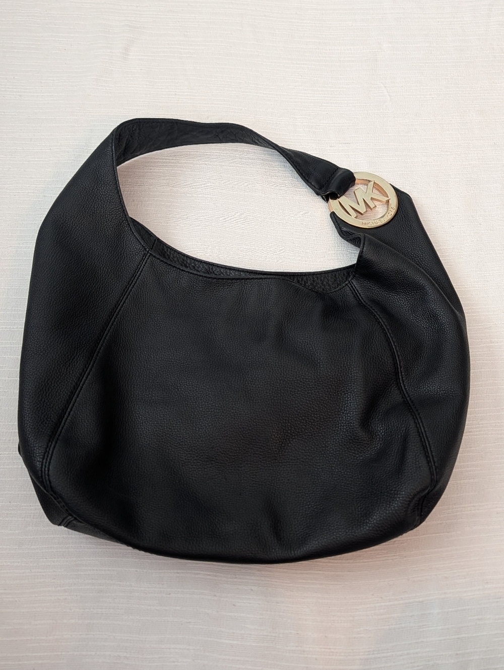 Michael Kors  Shoulder Hobo with Gold MK Charm .Came With MK Dust Bag . - Picture 8 of 14